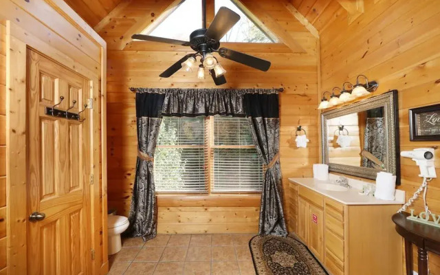 Blessed Nest 4 Br cabin by RedAwning