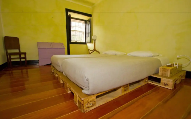 Almaa Sintra Hostel