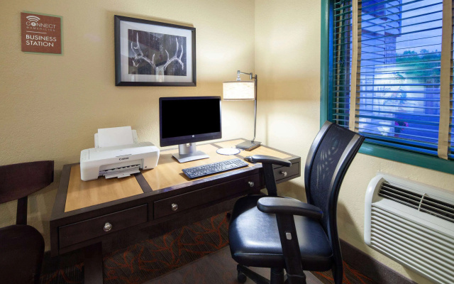 AmericInn by Wyndham Ashland