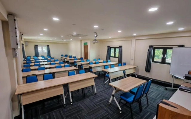 Pangkor Pop Ash Hotel