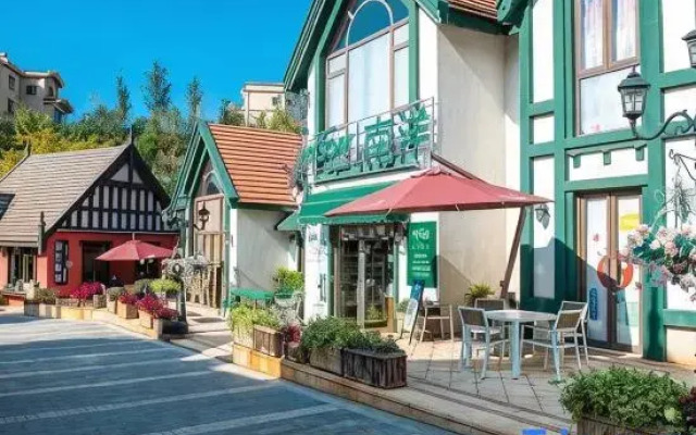 FuXian Lake Holiday House