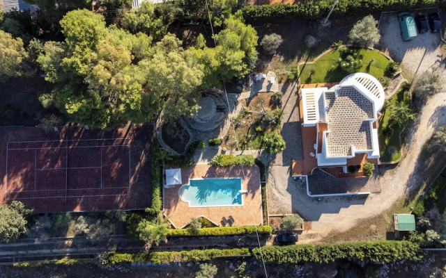 Villa Menhir with pool garden and tennis