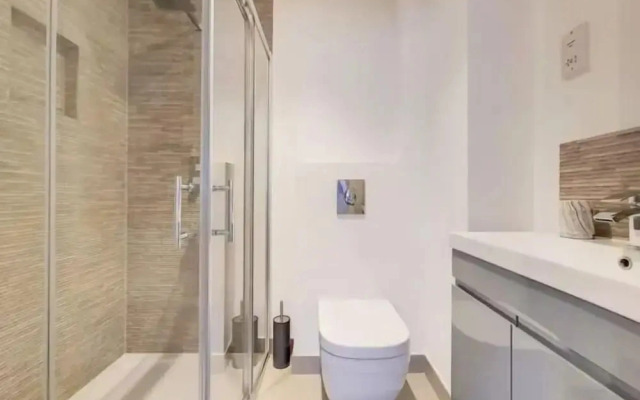 Flat 2 Victoria Grove