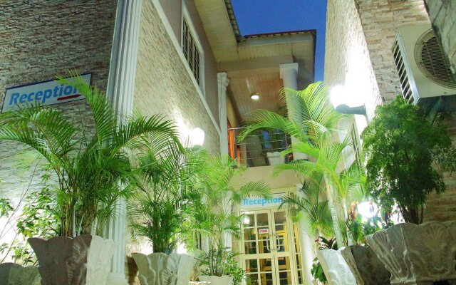 Peace Royal Resort in Abuja, Nigeria from 46$, photos, reviews - zenhotels.com hotel front