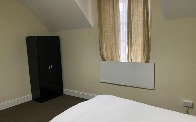 Newport Lodge