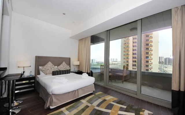 Signature Holiday Home - Matrix Tower