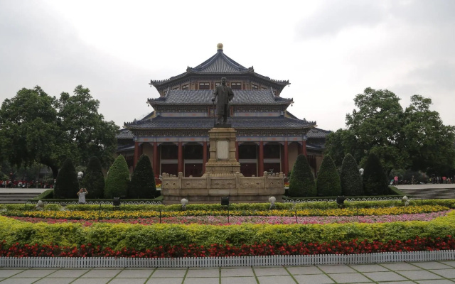 Home Inn Huaxuan Collection Hotel (Guangzhou Railway Station Clocks and Watches City)
