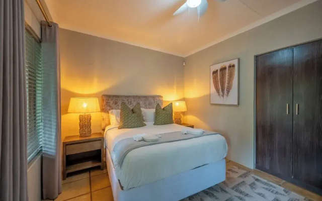 Bushbaby Valley Lodge
