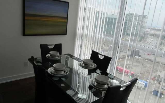 Pathway Luxury Suites - 4065 Brickstone