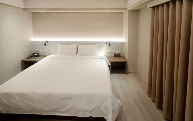Good Hotel
