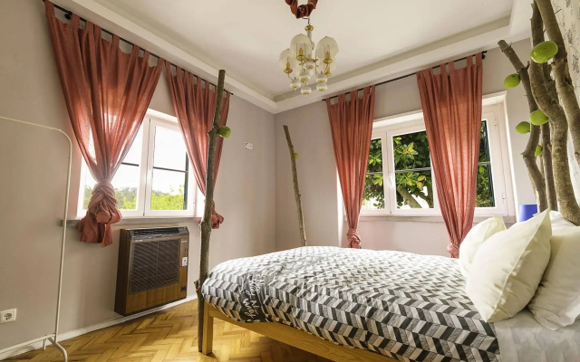 Nice Way Sintra Hostel