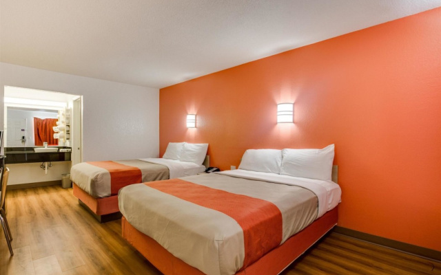Motel 6 Fayetteville