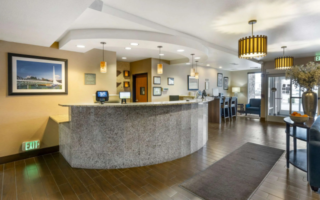 Comfort Suites Redding - Shasta Lake