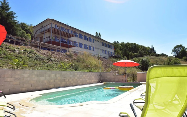 Mansion in Cuzy With Shared Pool