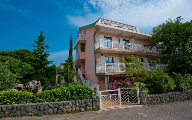 Apartments Njivice