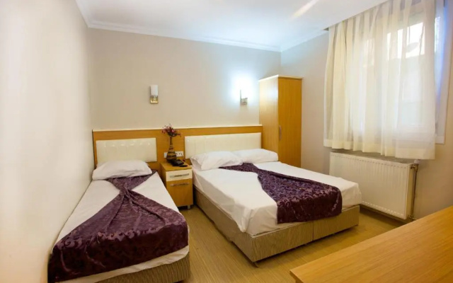 Hotel the Ferah