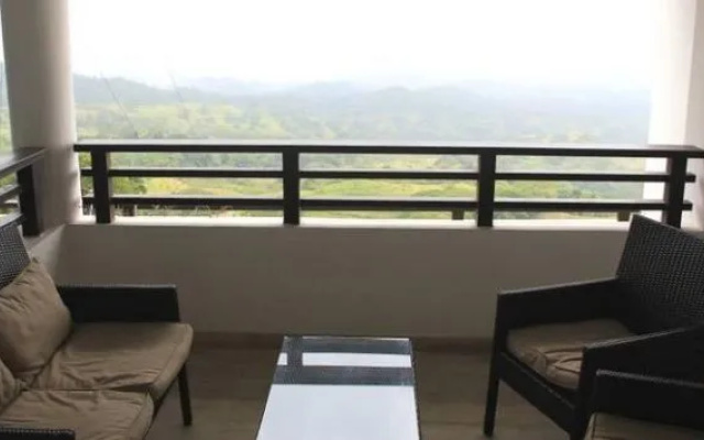 Rim Mountain Hotel