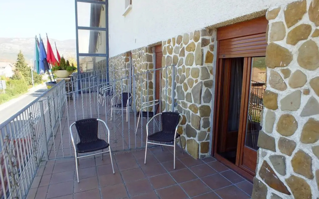 Hostal Izar-Ondo