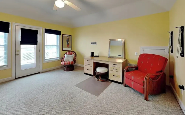 The Water Bear by Topsail Realty
