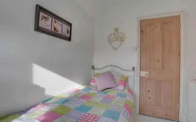Bright Holiday Home in Broadstairs With Garden