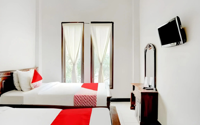 Hotel Warta Dua