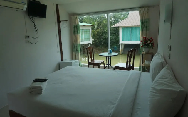 Ban Suan Keaw Resort
