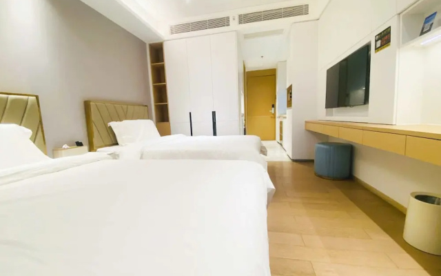 Rho Hotel