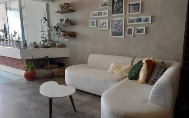 w Spacious 4BR Duplex w Pool in Punta Hermosa