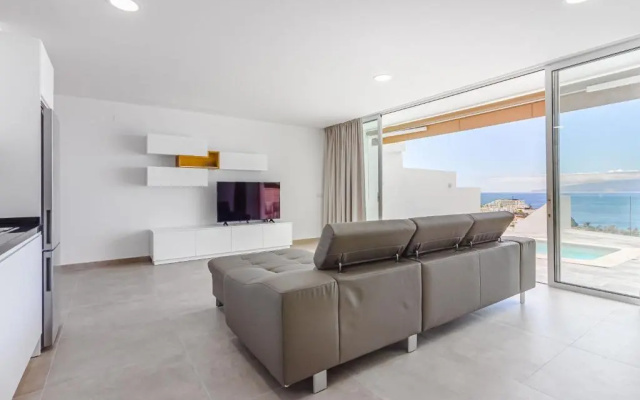 Fabuloso Bungalow con Vista Panorámica y Piscina Privada.