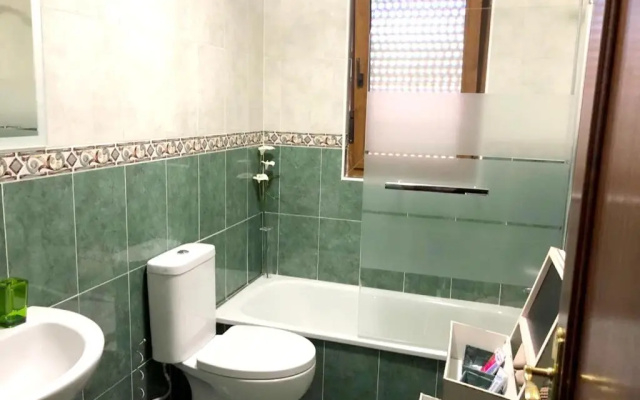 House With 5 Bedrooms in Casasola , With Enclosed Garden