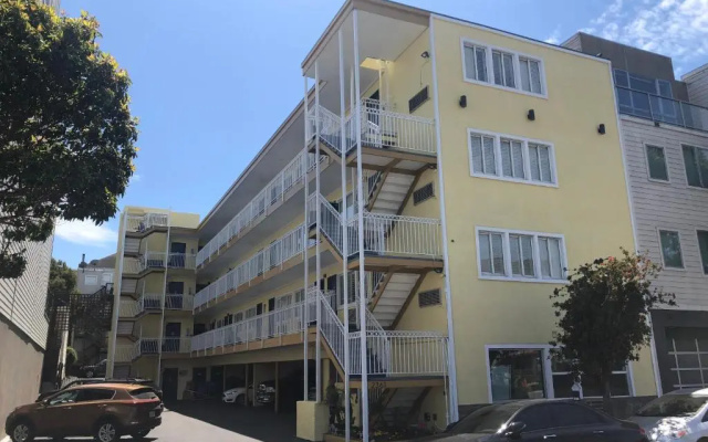Presidio Parkway Inn