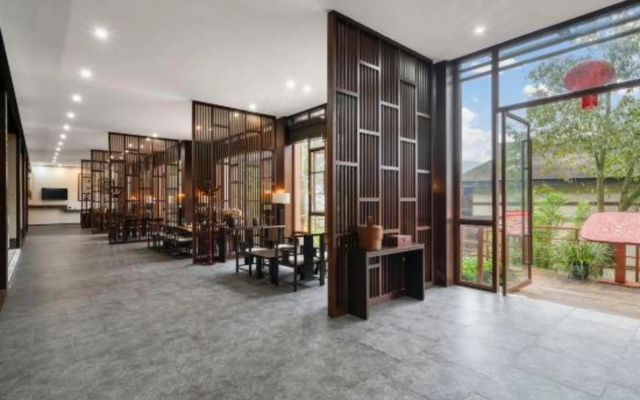 Emei Mountain Wannian Shanju Hotel