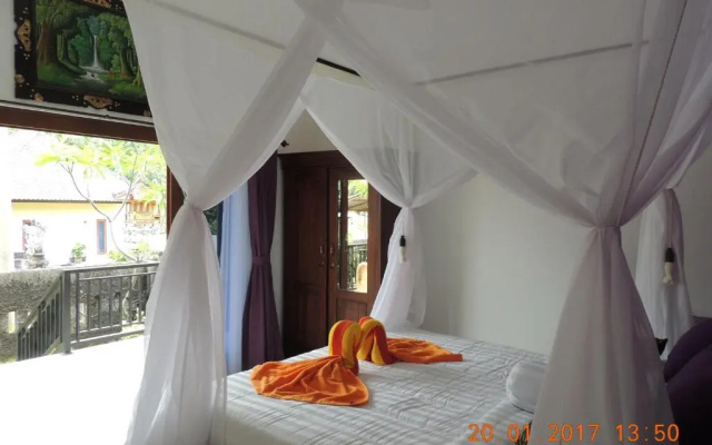 Amed Romance House