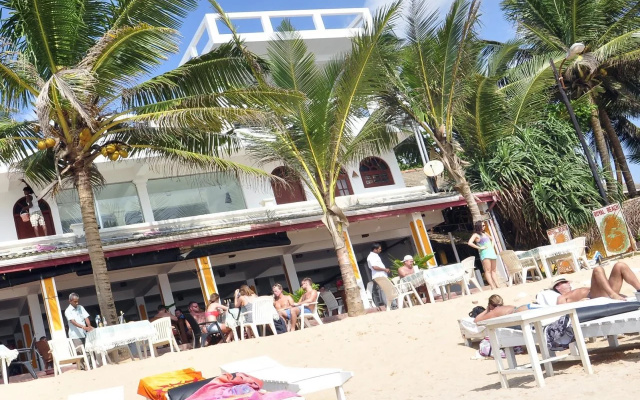 Royal Beach Hotel Hikkaduwa