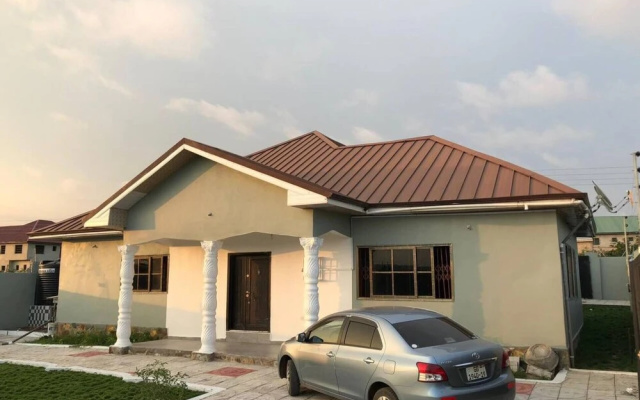 Charming 4-bed House in Kokrobite