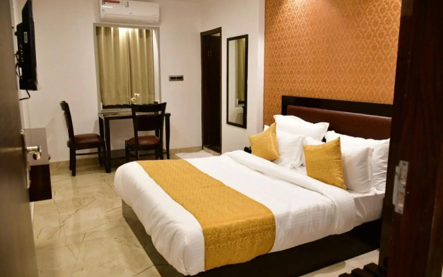 Hotel Grand Lotus Inn