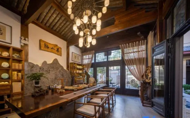 Xueyun Shanju Inn