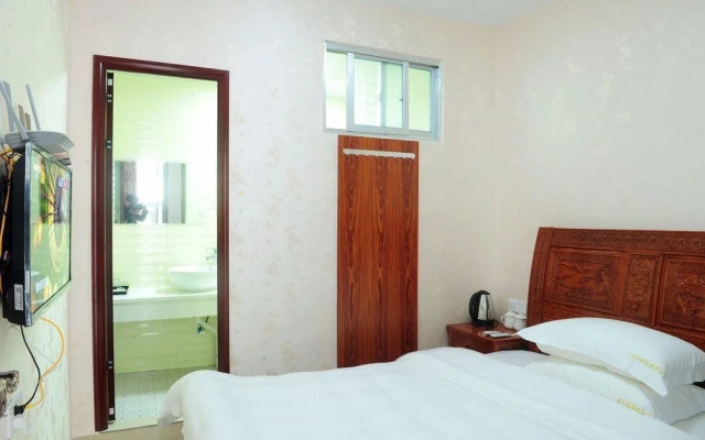 Celebrity Apartment Hotel