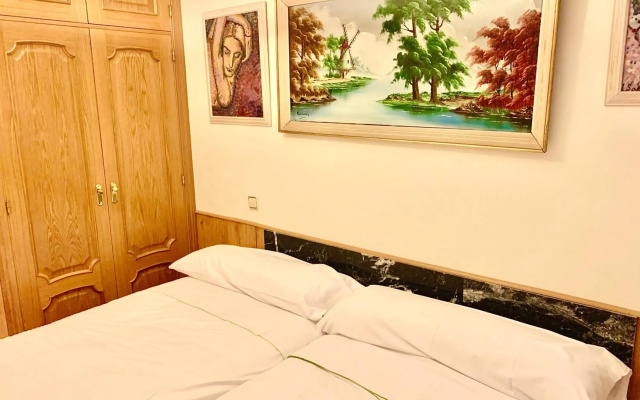 Apartamentos Suites Torr Av América - López de Hoyos