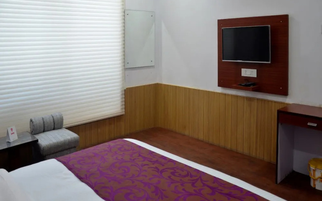 Collection O 4308 Hotel Zaarang Inn
