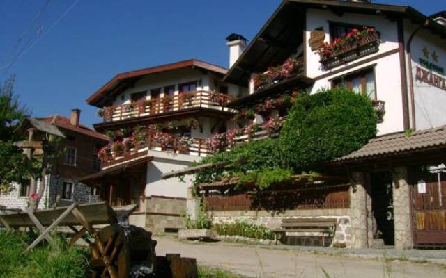 Отель Family Hotel Dzhangal Болгария, Банско - отзывы, цены и фото номеров - забронировать отель Family Hotel Dzhangal онлайн вид на фасад