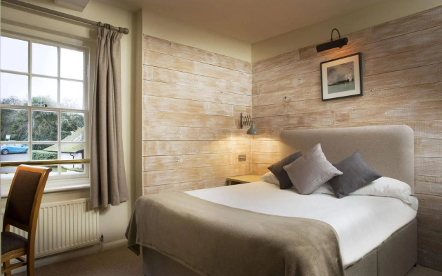 New Flying Horse Inn