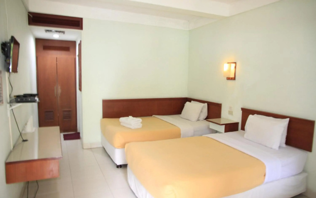 Pandu Lakeside Hotel Parapat - Toba Lake