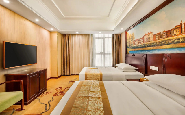 Vienna Hotel (Shenzhen Convention and Exhibition Center, Fuhai Qiaotou)