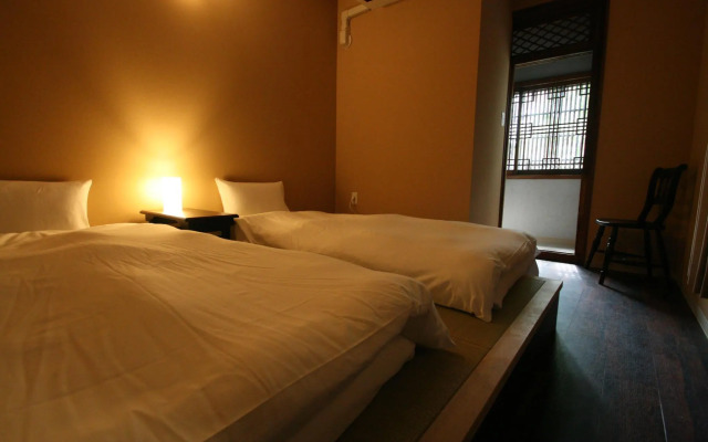 HARUYA Naramachi - Hostel