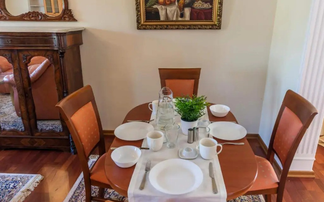 VacationClub - Trzy Korony Piastów Apartament 37