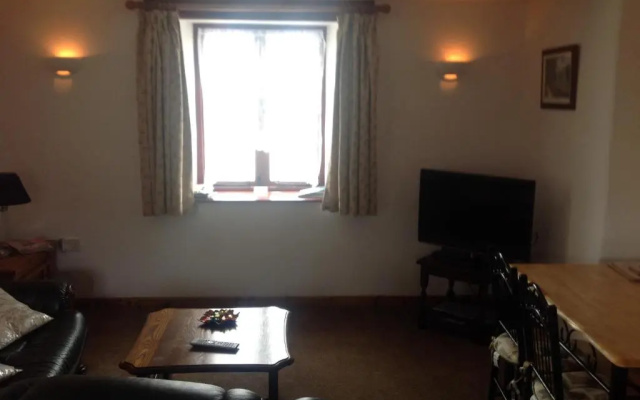 Tregatherall Lodge