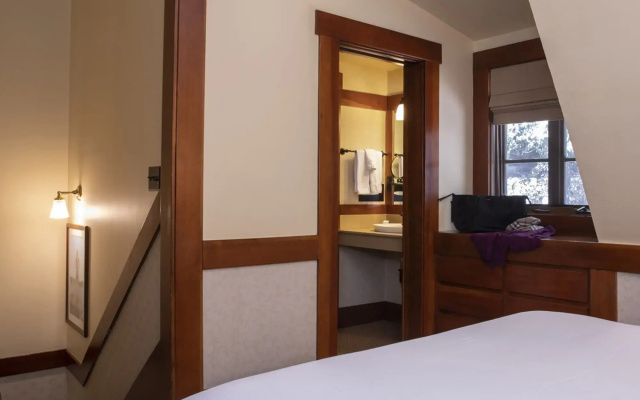 UCLA Lake Arrowhead Lodge