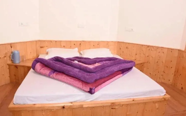 Snow Trails Camp