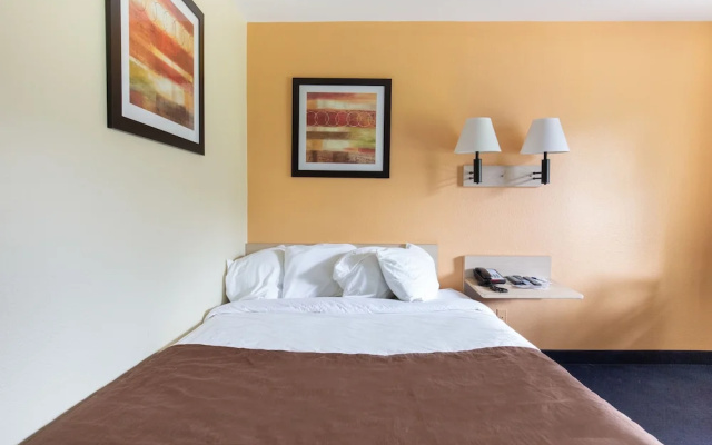 Americas Best Value Inn New Philadelphia